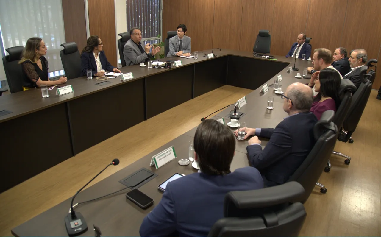 ABIPESCA leva ao Ministério da Agricultura demandas por reabertura do mercado europeu e proteção à tilapicultura